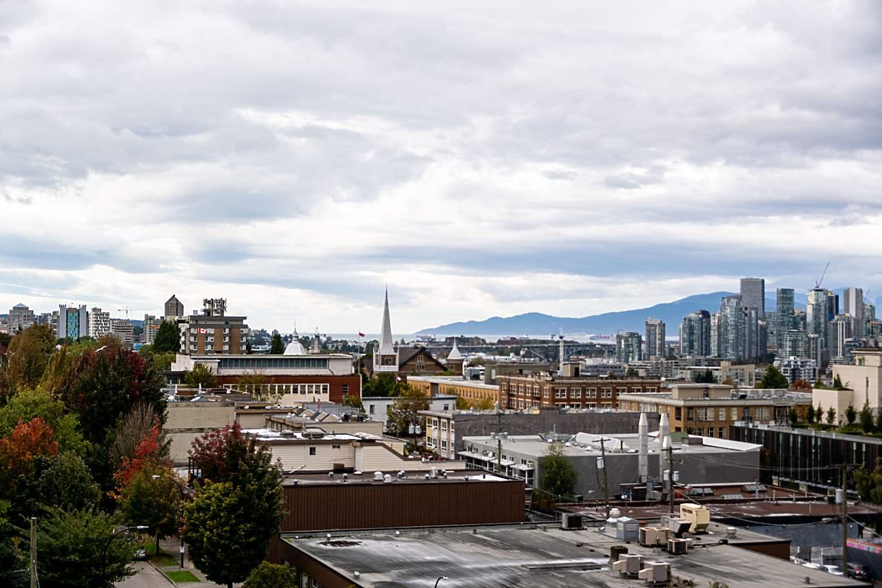 809-328 E 11th Ave