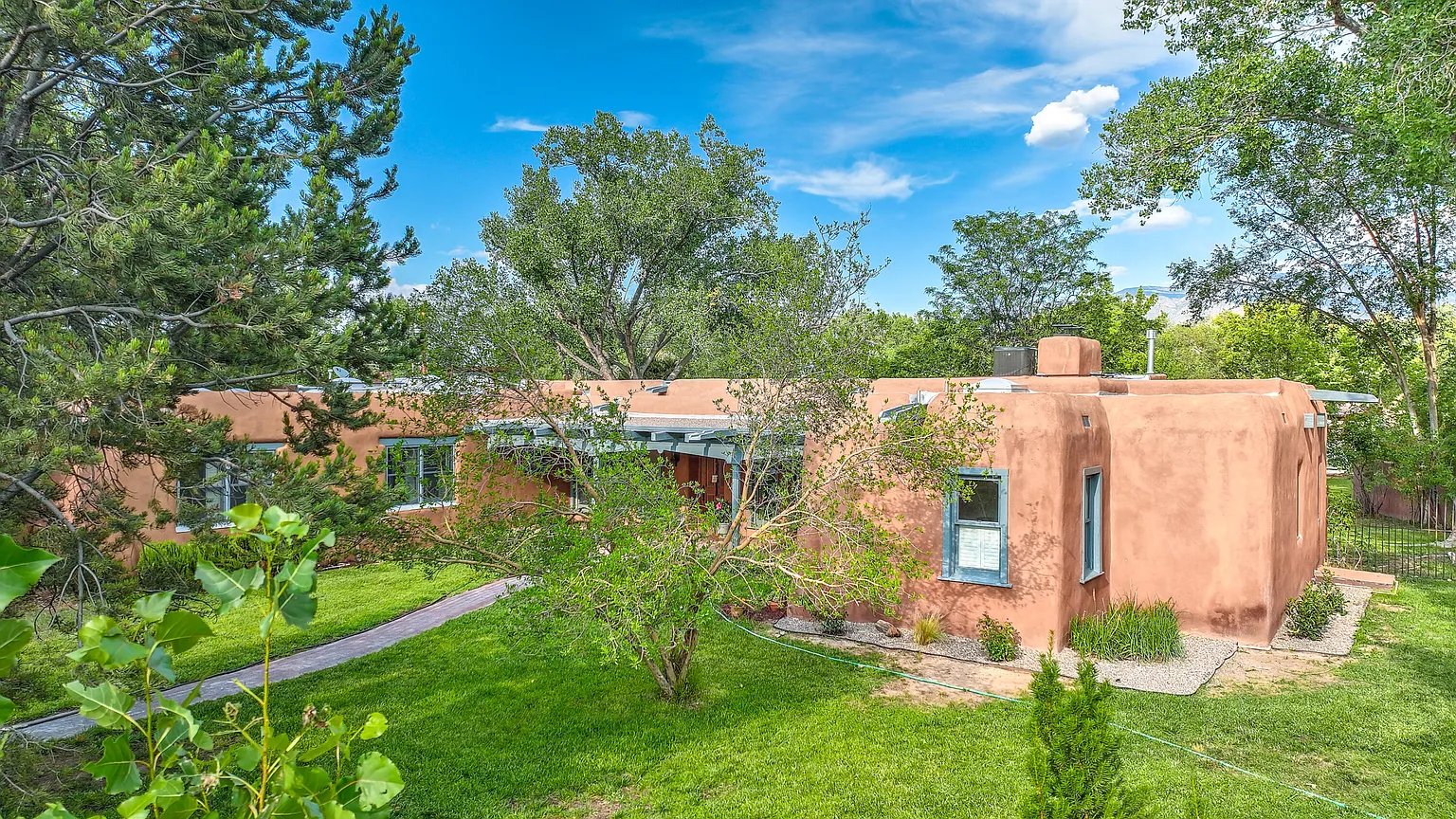 5910 Corrales Rd