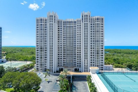 St Laurent at Pelican Bay, Naples Florida