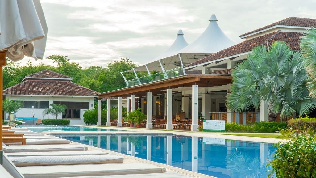 Elegant Tropical Oasis in Reserva Conchal