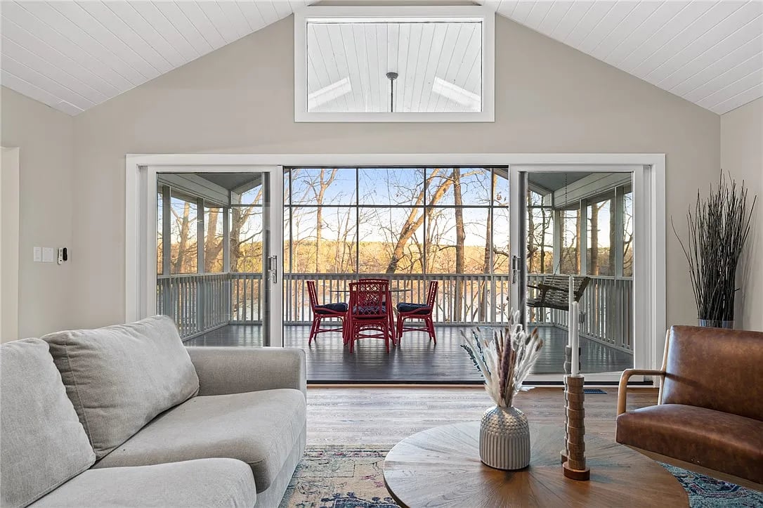 1104 Whitfield Point Rd