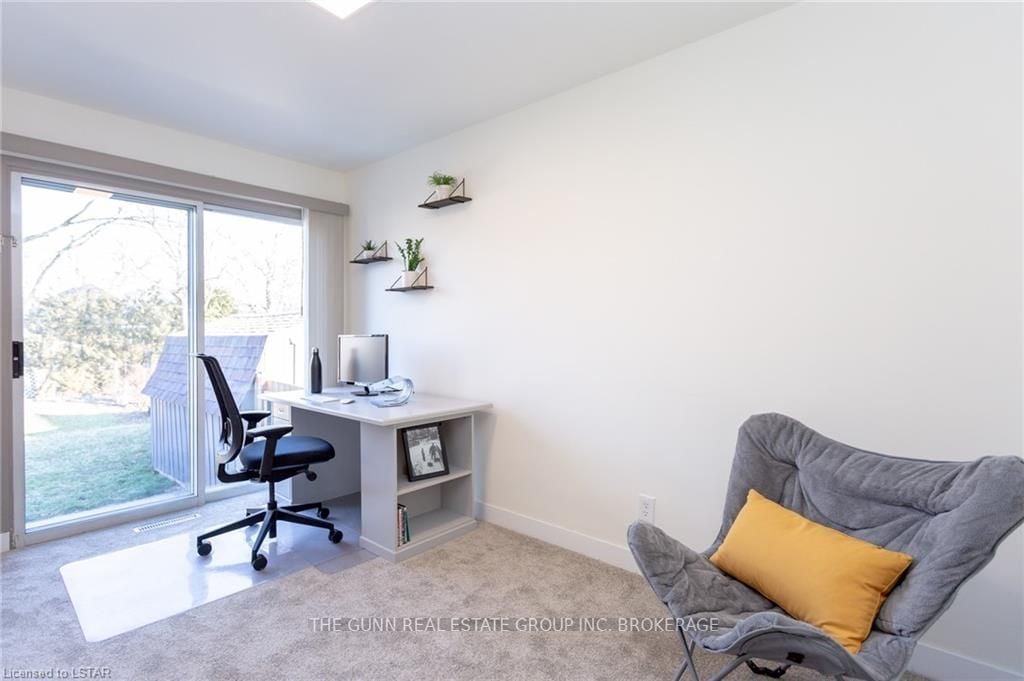 22 Thomas Janes Dr