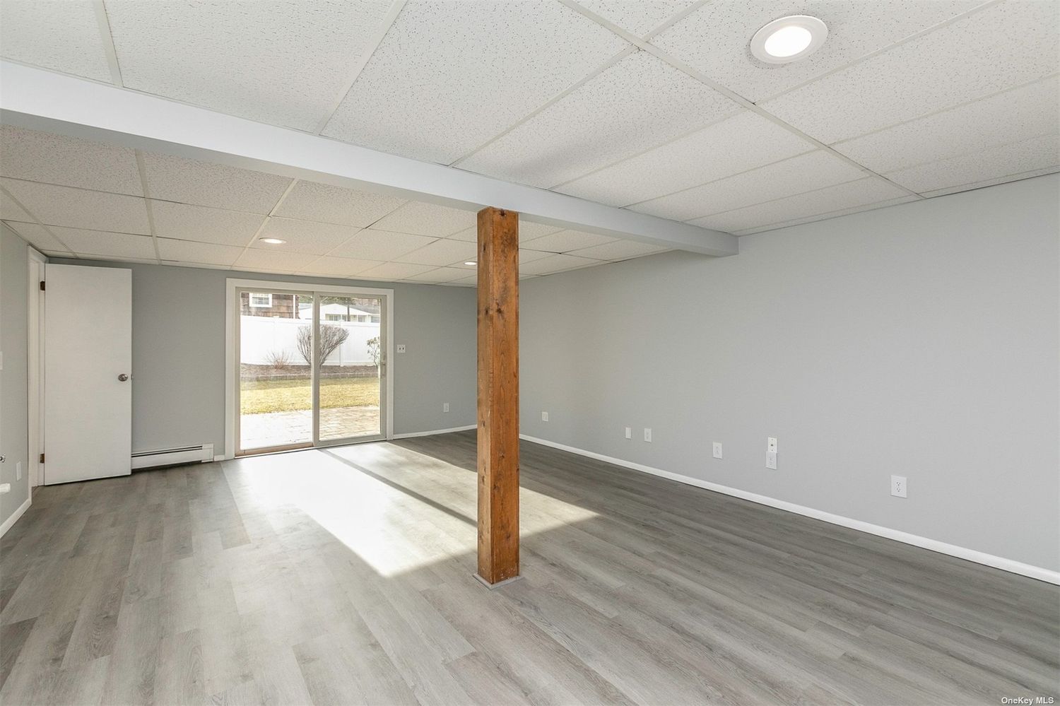 37 Laurel Rd