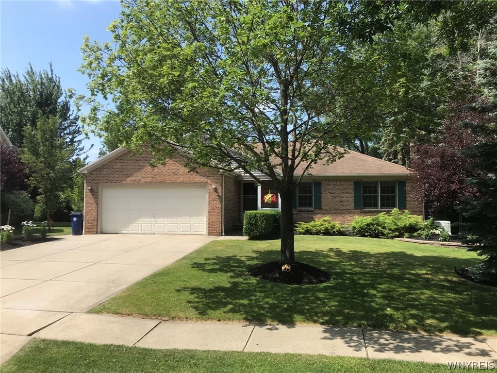 30 Gray Birch Ct