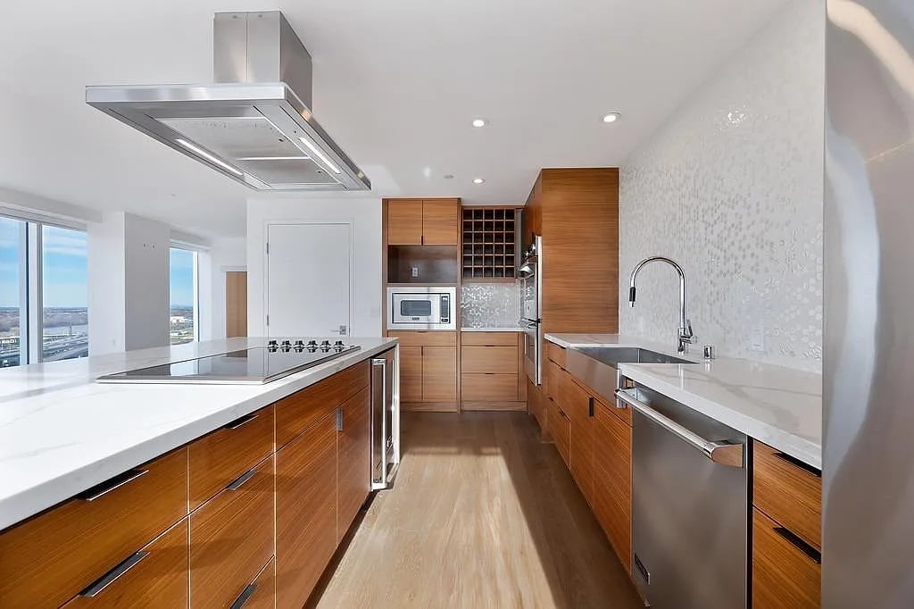 500 J St #1701
