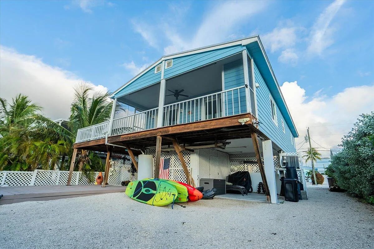331-anglers-dr-n-marathon-fl-home-sold-living-dining-views