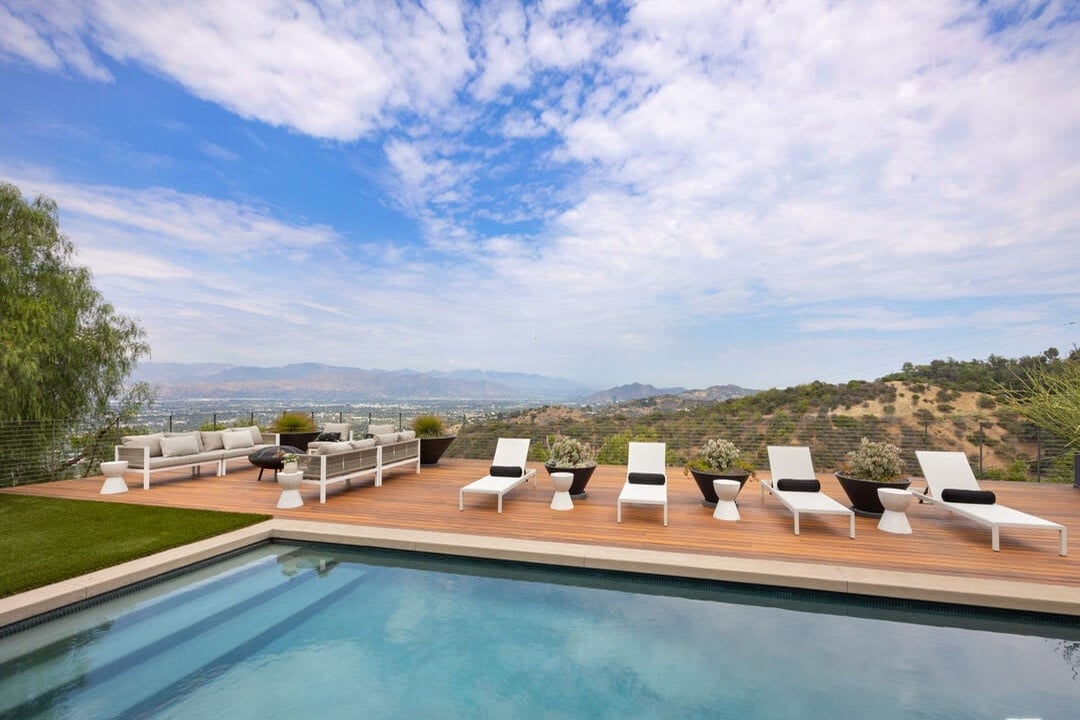 Beverly Ranch Road, 90210