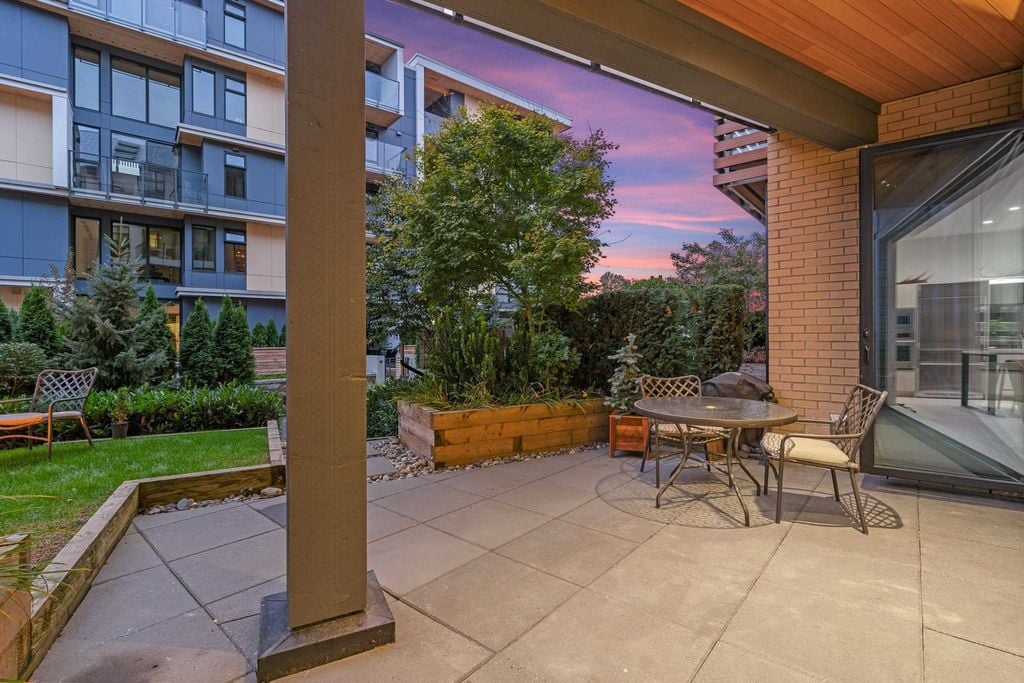 300 Salter St, #118