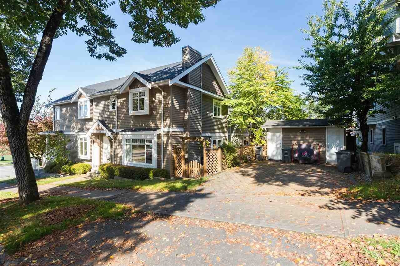 2098 Victoria Dr