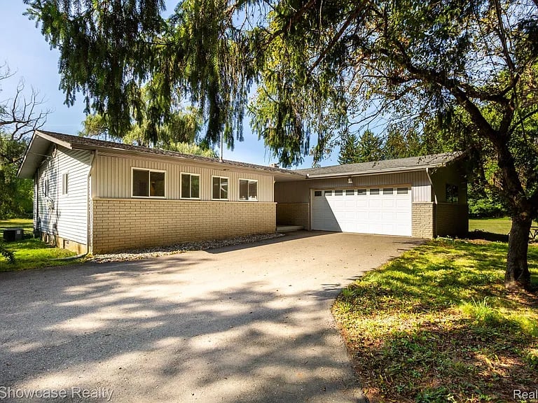 315 W Dawson Rd