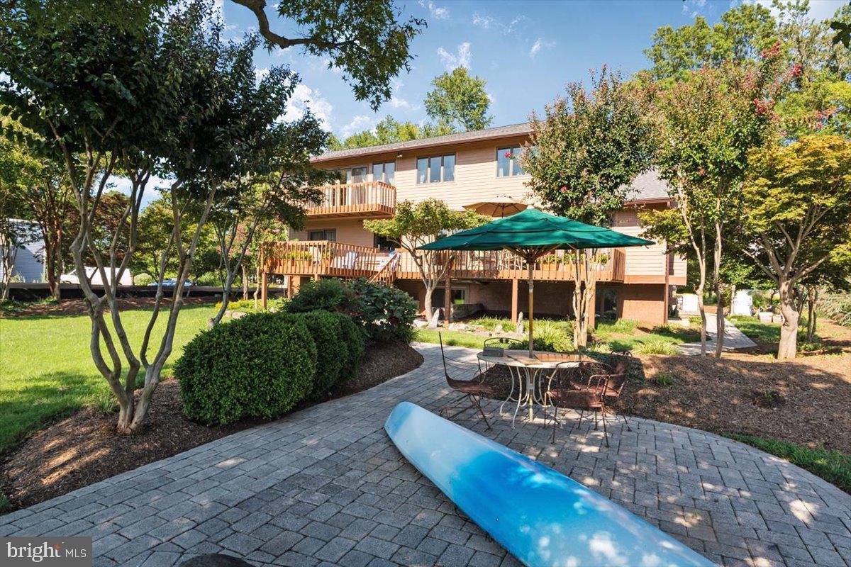 88 E Lake Dr