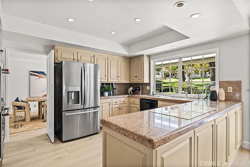 10982 Bent Tree Rd, Santa Ana, CA 92705