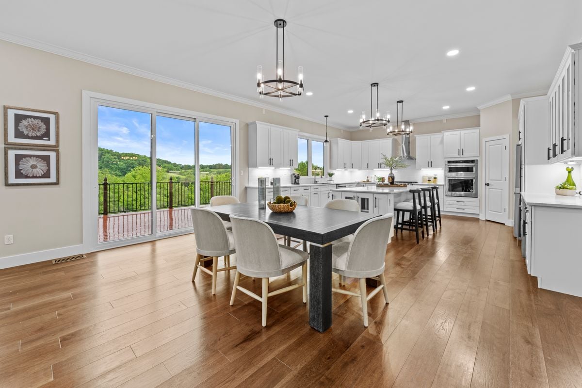 Completed New Construction Ranch in Saint Albans Vineyards