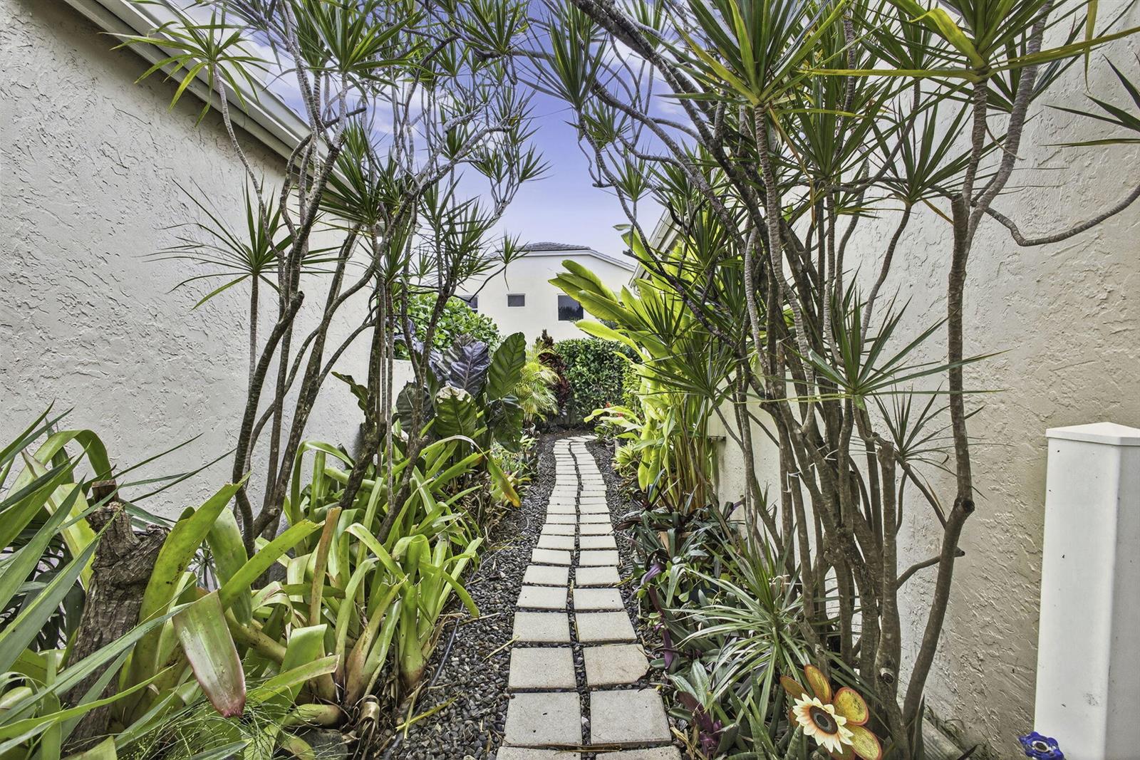2085 Chagall Circle