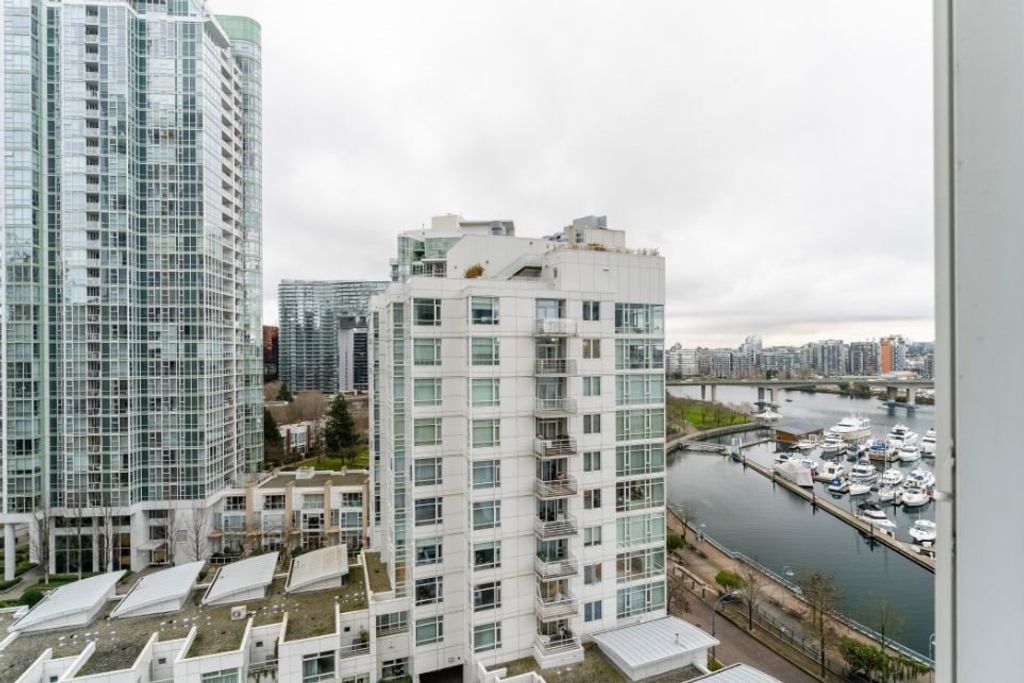 1199 Marinaside Cres, #1503