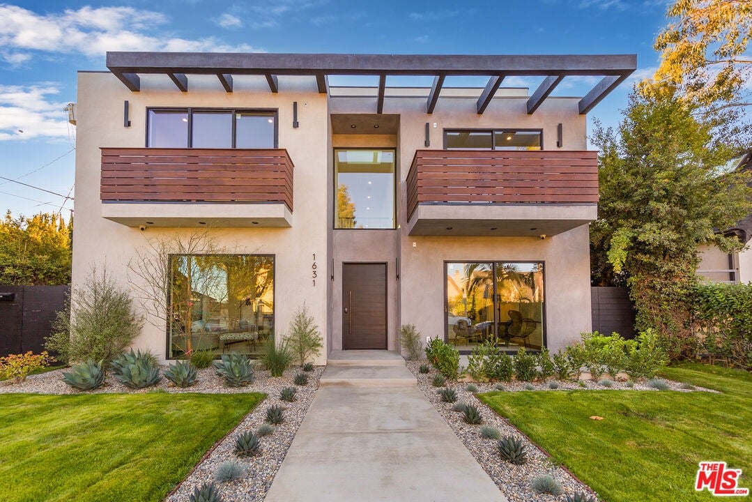 1631 S Durango Ave