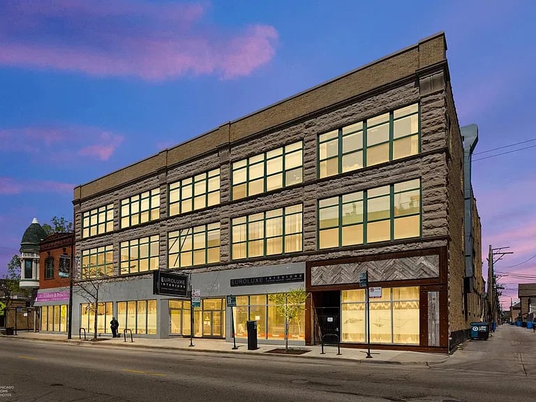 3201 N SEMINARY AVE 304