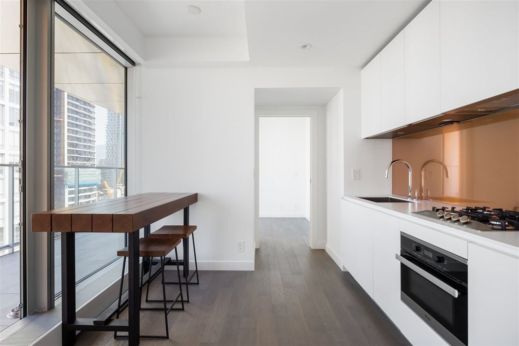 1480 Howe St, #2307