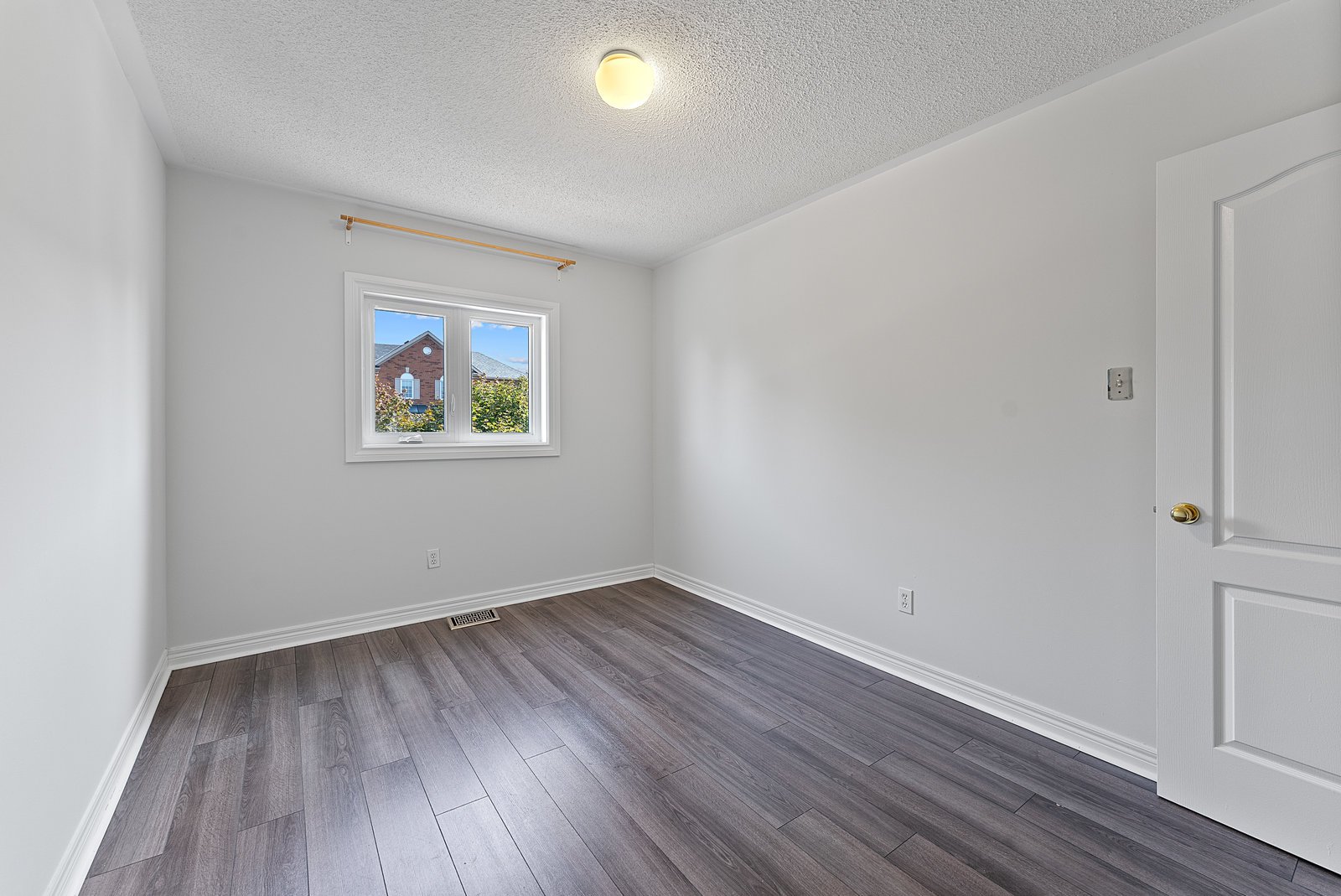 24 Hawtin Lane