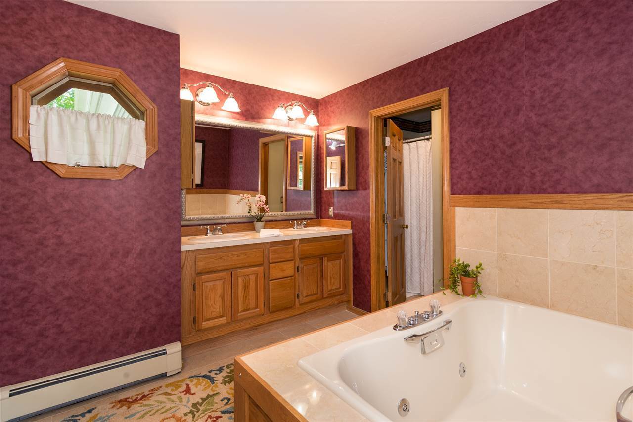 71 Algonquin Path
