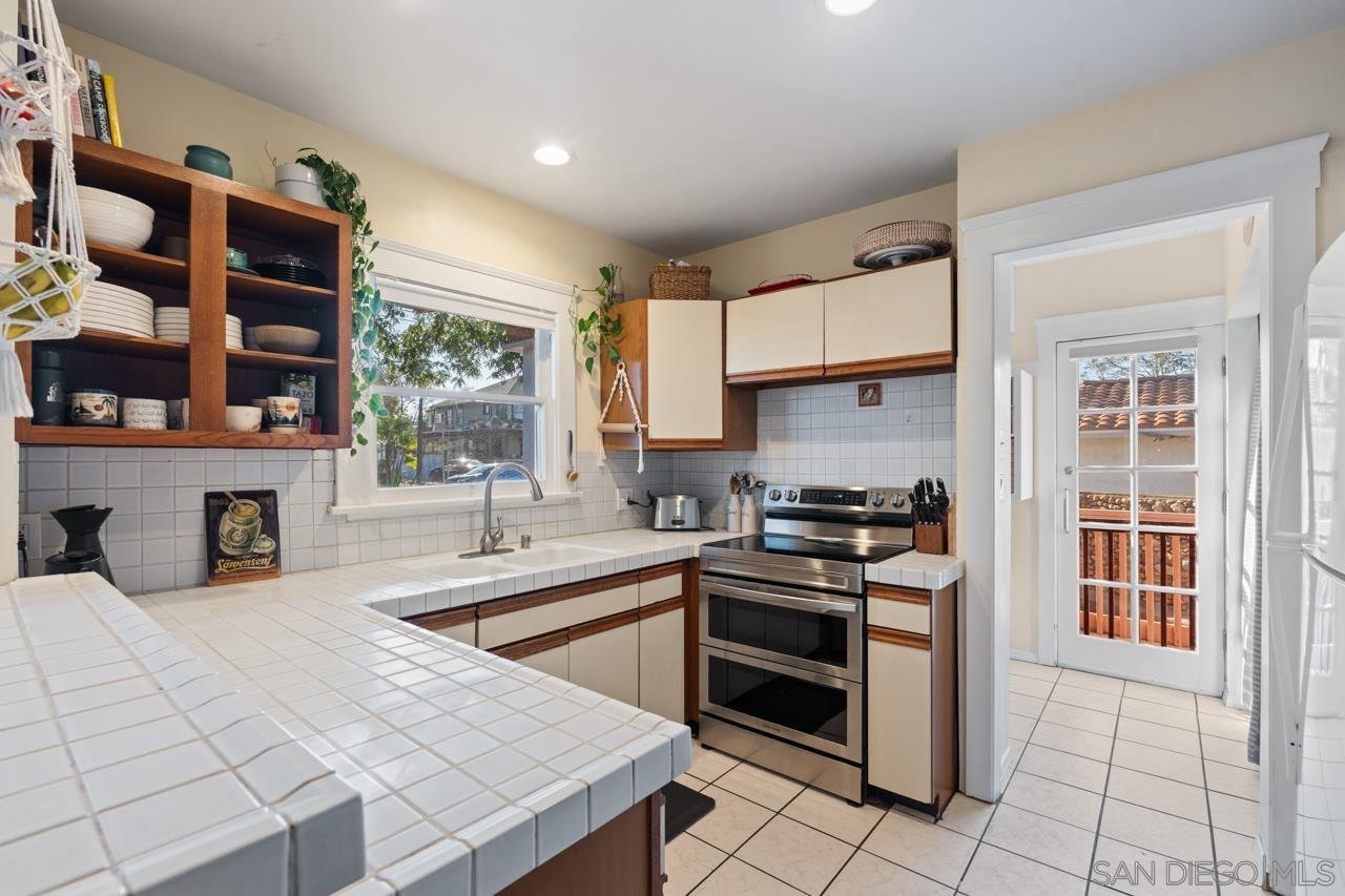 1042 Lincoln Ave. San Diego, CA