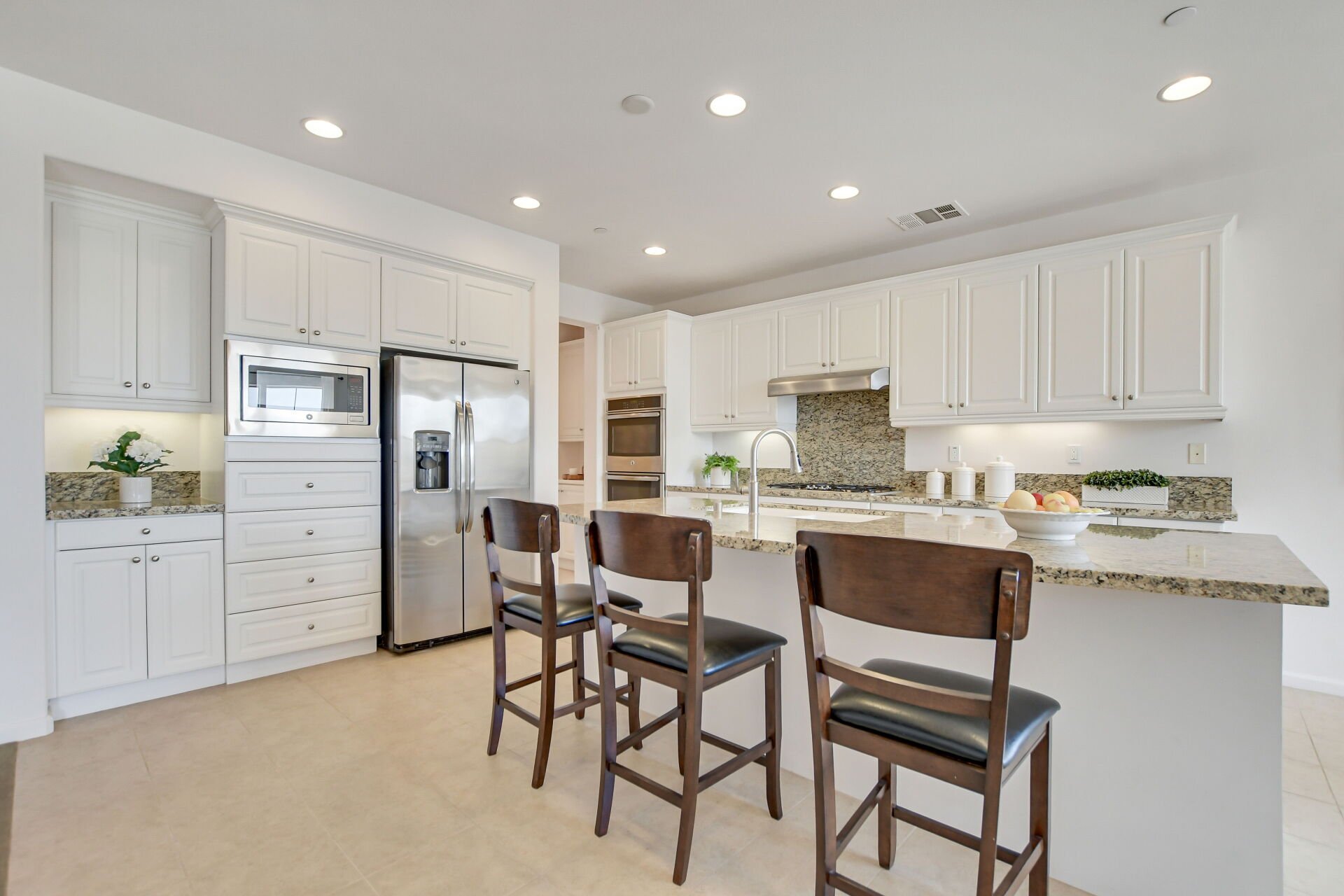 864 E Manresa Drive
