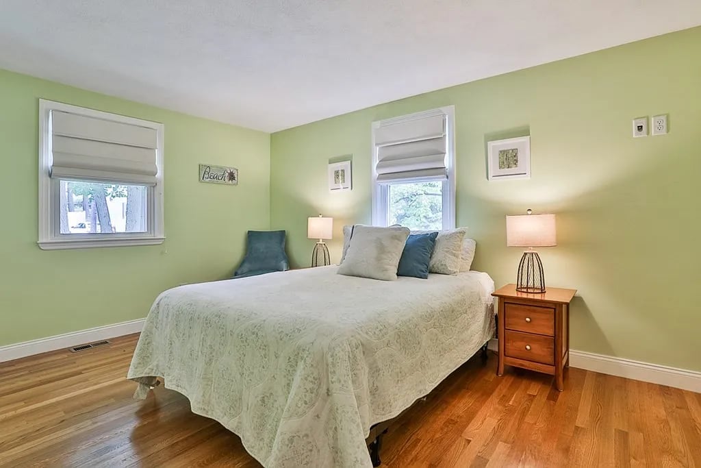 30 Cedarway