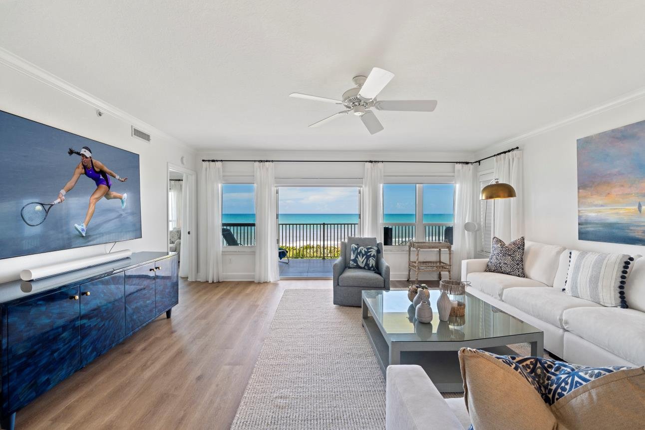 8820 S Sea Oaks Way 204