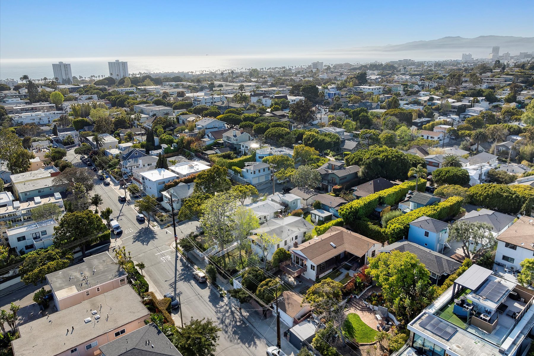 711 Pier Ave, Ocean Park