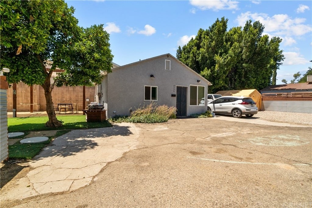 9334 Burnet Ave