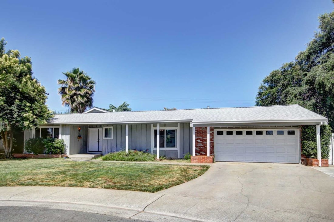 Just Listed! Fixer with The Biggest Lot in College Greens/glenbrook!