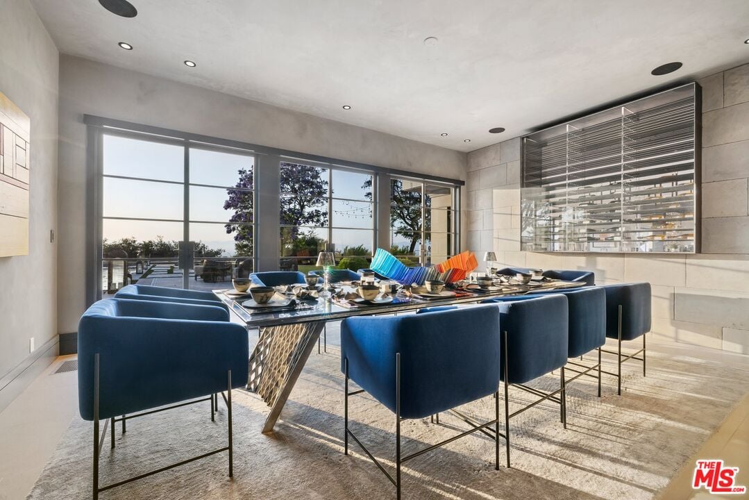 Stone Ridge Ln, 90077