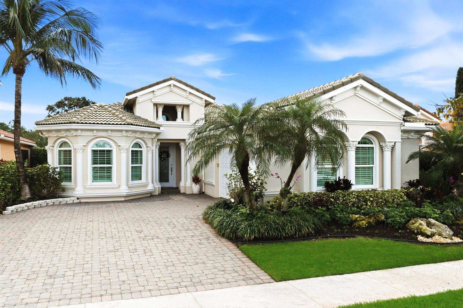 260 Carina Drive Dr
