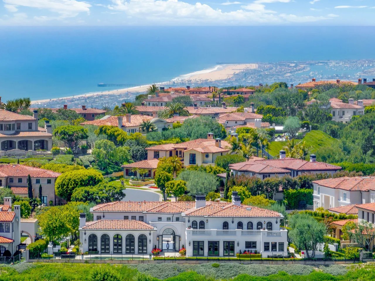 Top 5 Golf Course Communities in Orange County: A Lifestyle & Real Estate Guide