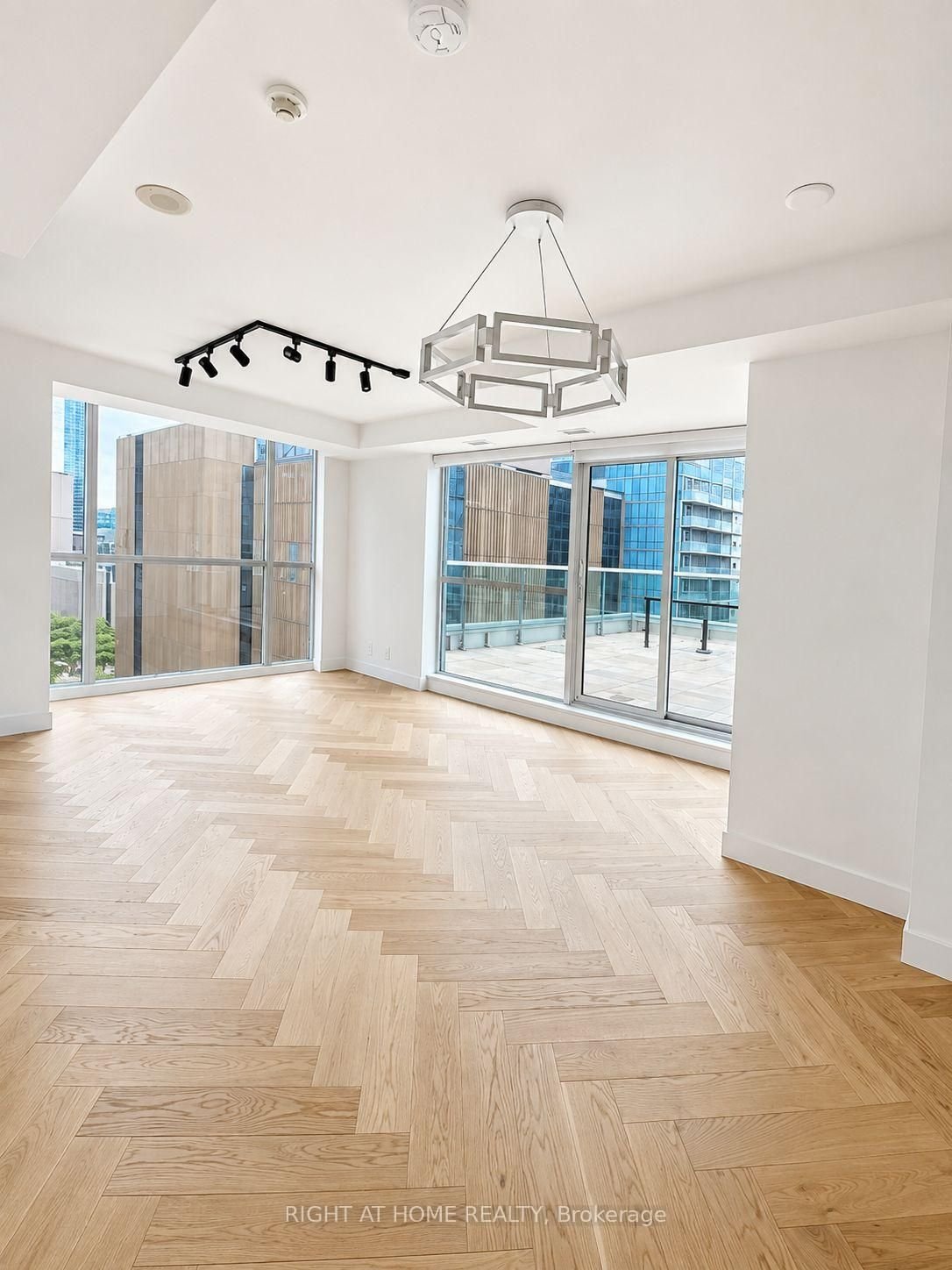 PENTHOUSE AT 9T6