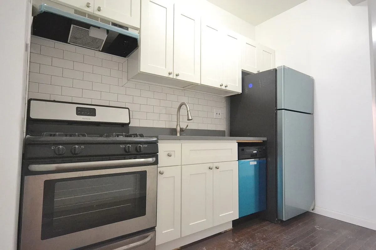 590 Bushwick Ave 3
