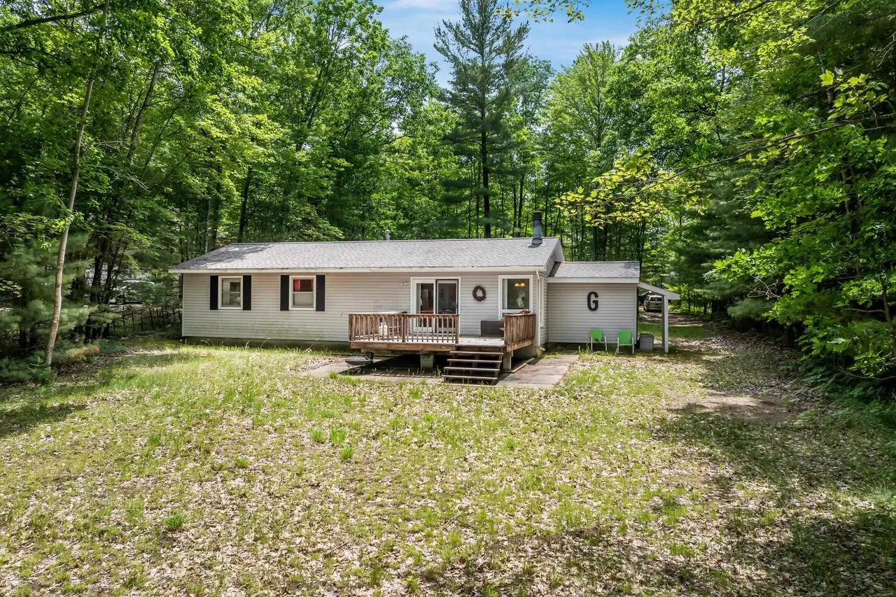 5780 Rennie View