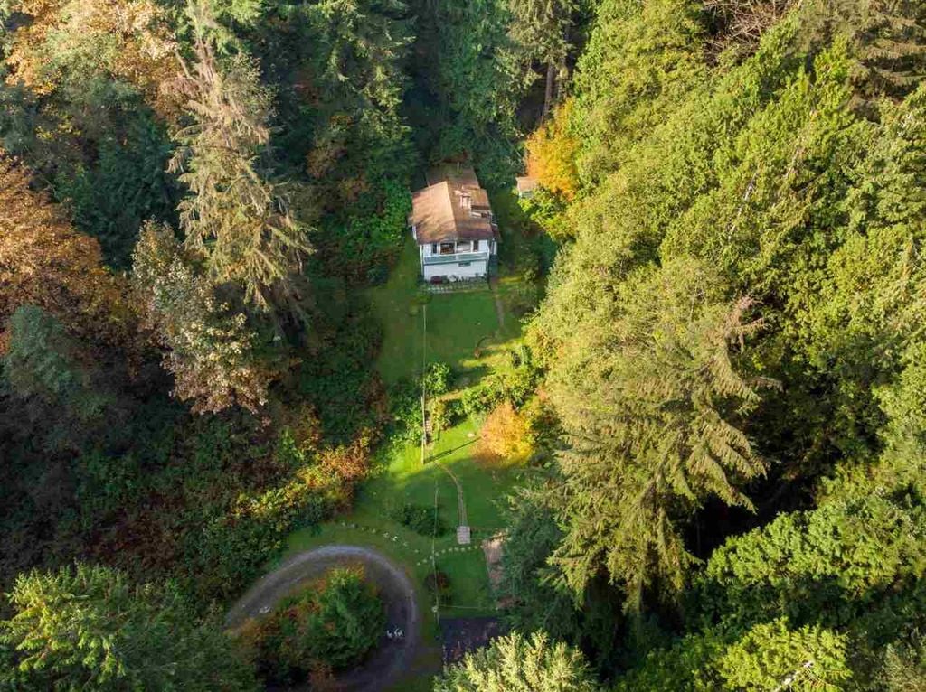 4520 Lynn Valley Rd