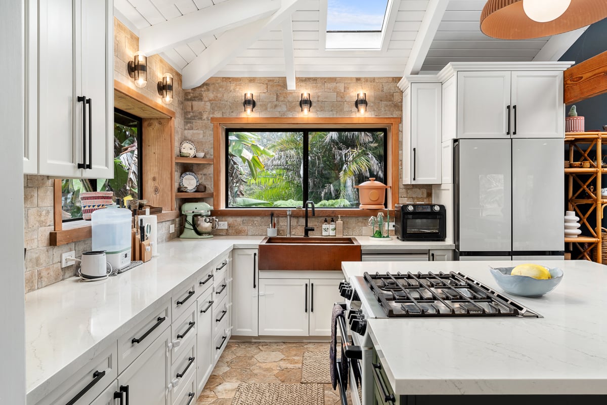 11-3922 D, Nahelenani St., Volcano HI 96785