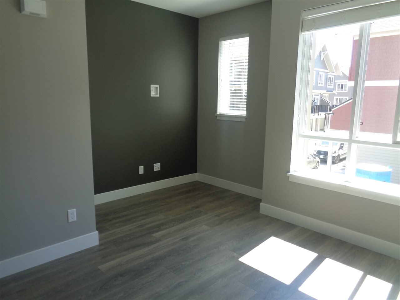 517-4688 Hawk Ln