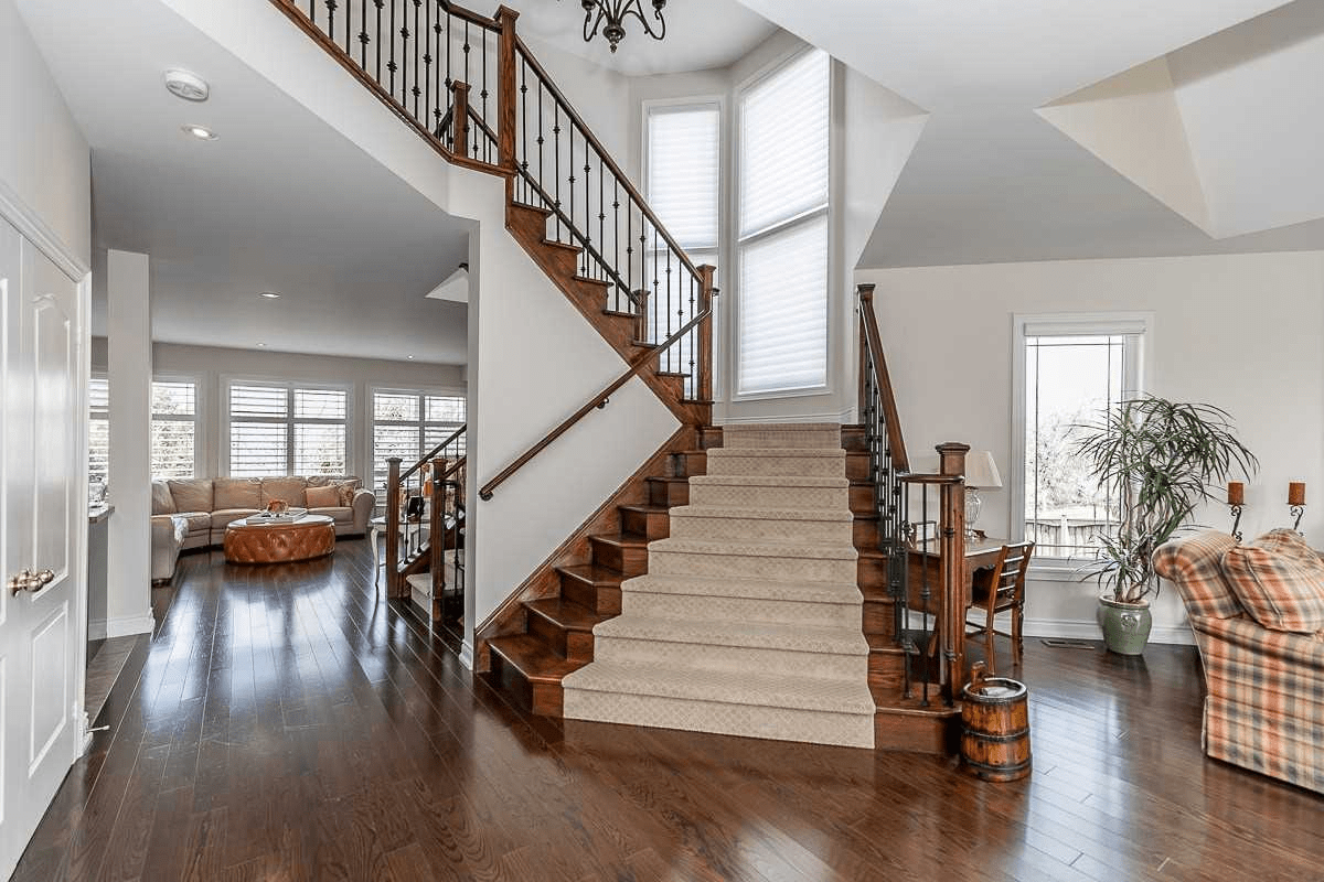 159 Ivy Jay Cres N