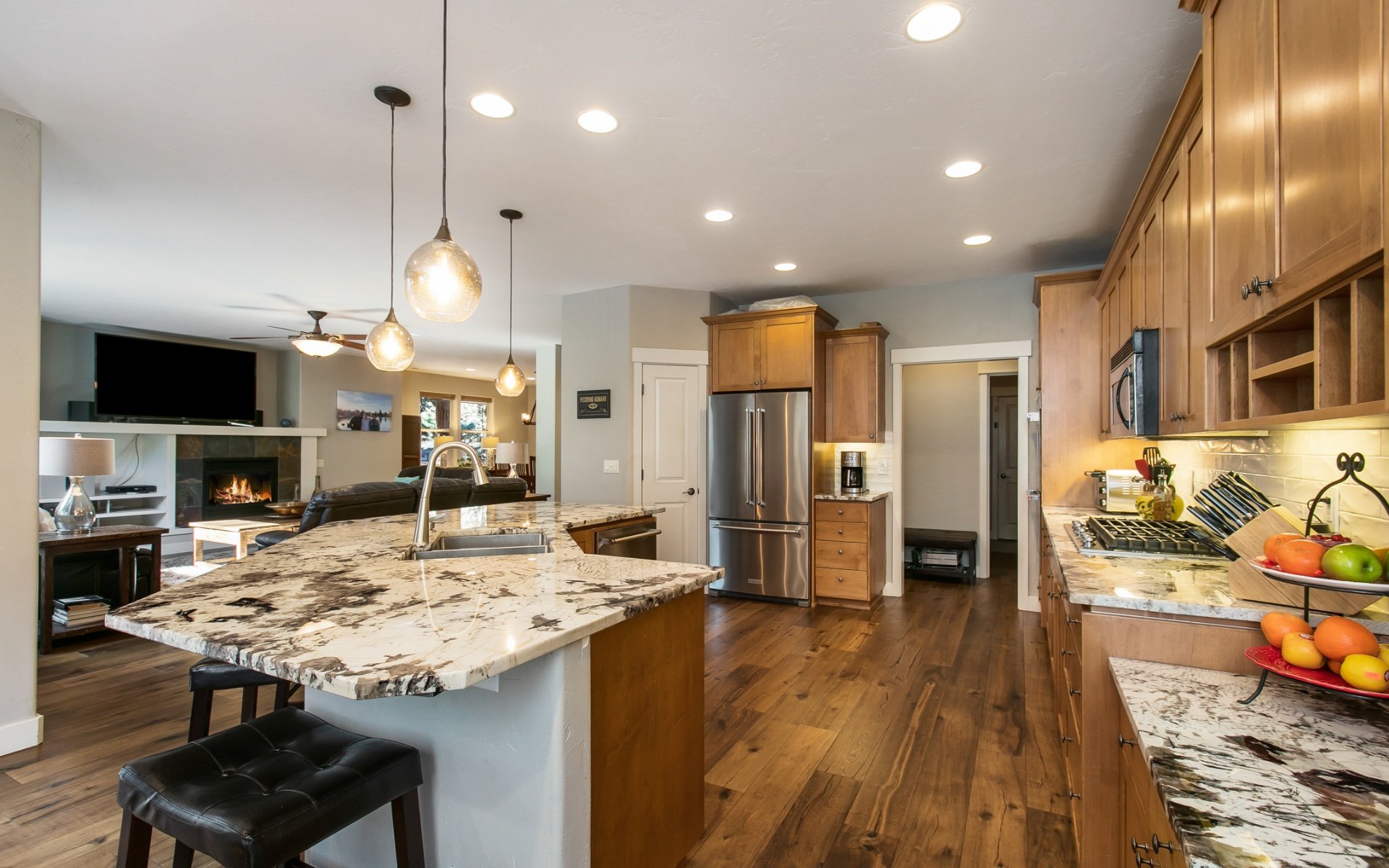 2063 NW Cabot Lake Ct