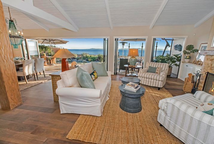 1661 Shoreline Dr