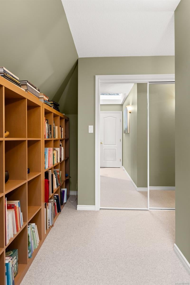 4349 Kingscote Rd, Cobble Hill