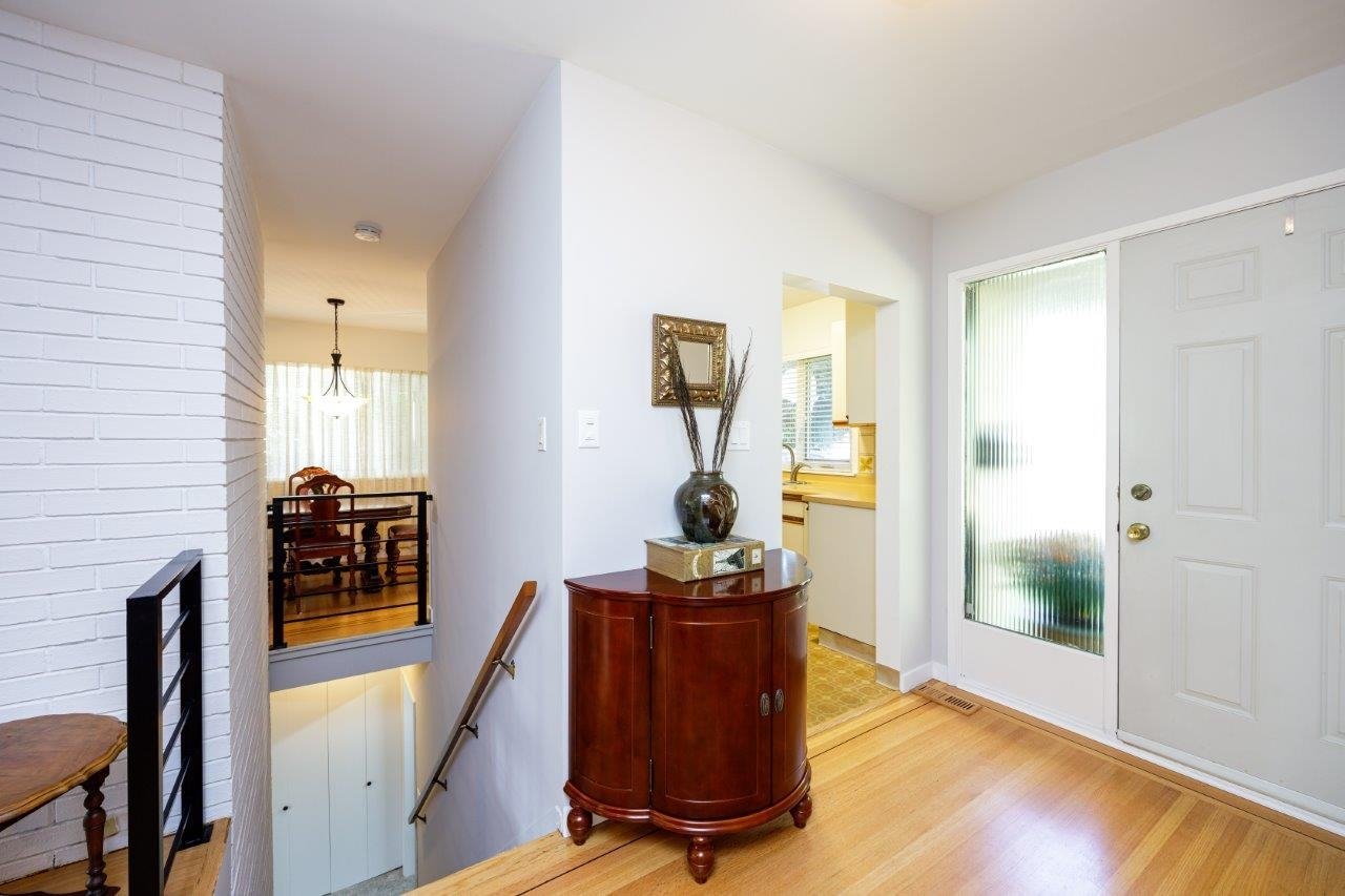 2118 Greylynn Cres