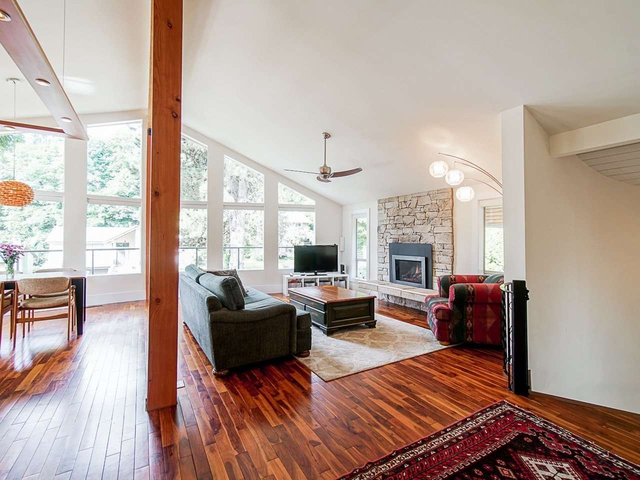 2612 Hardy Cres