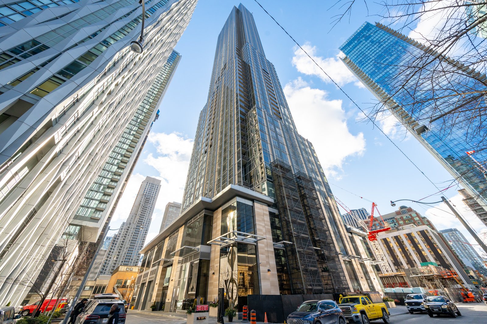 11 Yorkville Ave 1608
