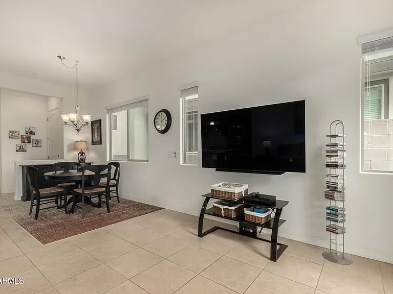 7337 E Casitas Del Rio Dr