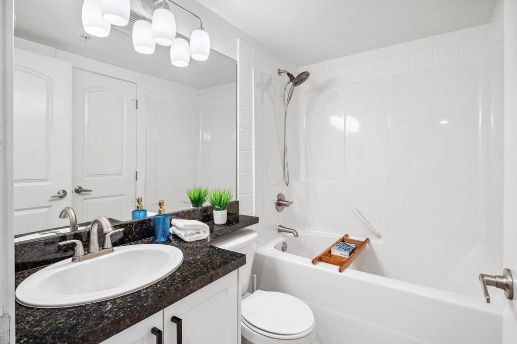 19774 56 Ave, #308