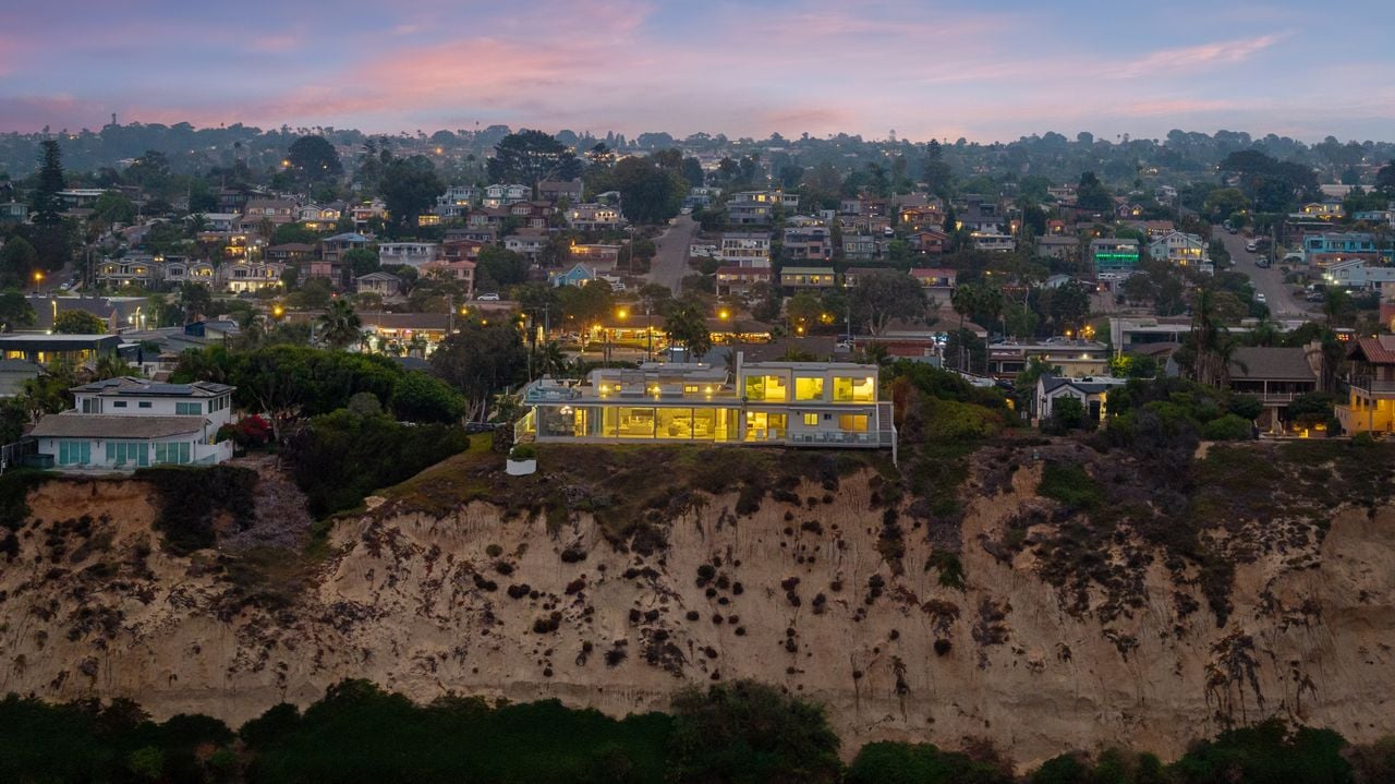 Encinitas Oceanfront Retreat